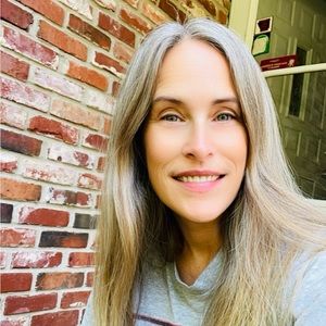 Meet your Posher, Candis